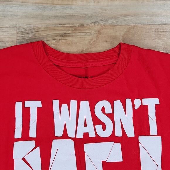 🧡Despicable Me Red Minion Tshirt Medium - Picture 3 of 8